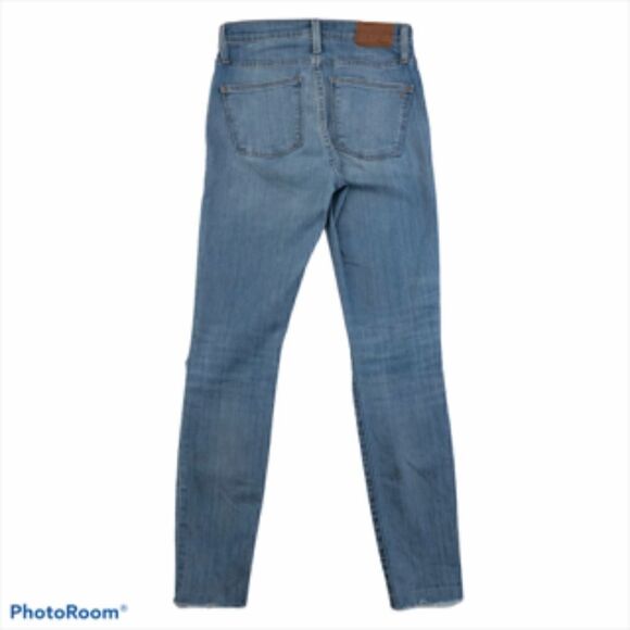 Madewell 9" High Rise Distressed Skinny Jeans - Picture 6 of 7
